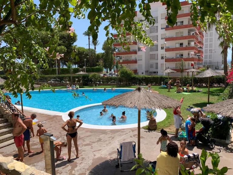 Estupendo apartamento con piscina y vistas al mar - Ferienwohnung Cullera