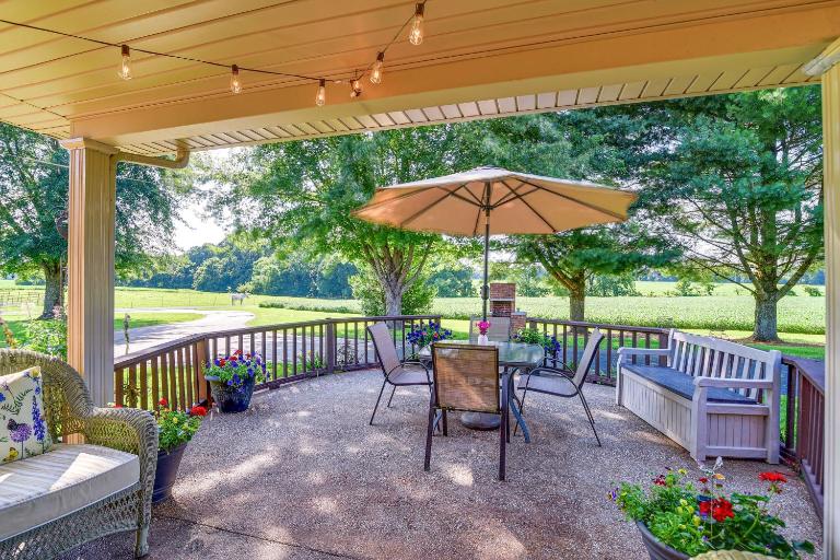 Russell Springs Getaway, 10 Mi to Lake Cumberland! - Ferienwohnung Russell Springs