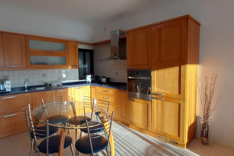 Birzebbugia - 100m from beach & promenade - B&B Birżebbuġa