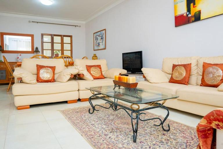 Bungavília house, Palmarejo - Bed and Breakfast Praia
