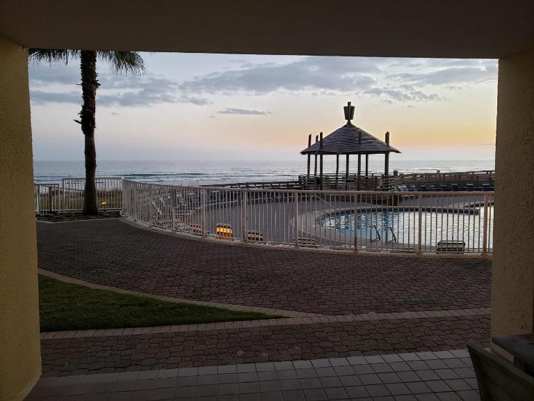 Summer House 103A by Vacation Homes Collection - B&B Orange Beach