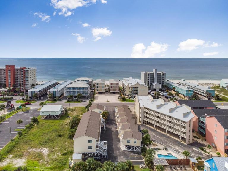 Sea & Sun 204 by Vacation Homes Collection - B&B Gulf Shores