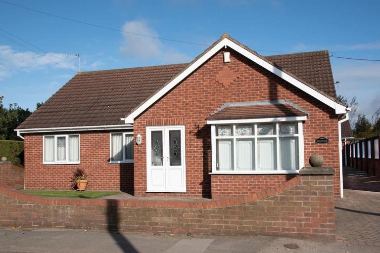 The Bungalow at Parkside, 4 ensuite bedrooms - Bed and Breakfast Goole