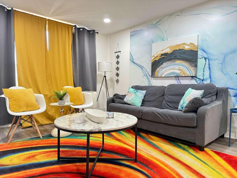 2B1B Modern Downtown ATL Condo w 1 Free Parking LM1007 - Ferienwohnung Atlanta