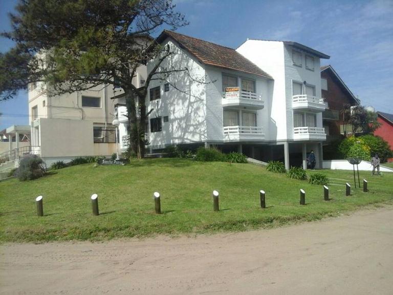 Departamento Villa Gesell para 7 personas 3 dormitorios 4 ambientes - Chambres d'hôtes Villa Gesell