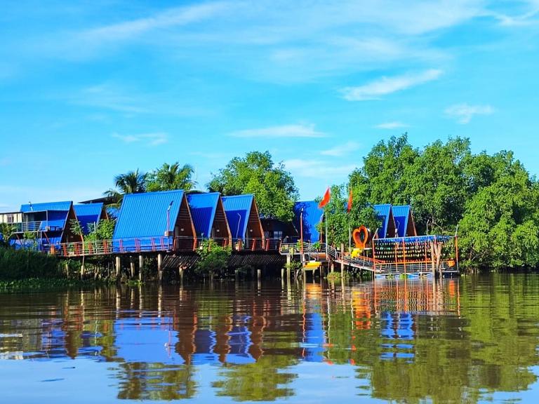 Cồn Phụng Retreats Mekong - Nature Island with Free Boat Shuttle & Fishing - B&B Bến Tre