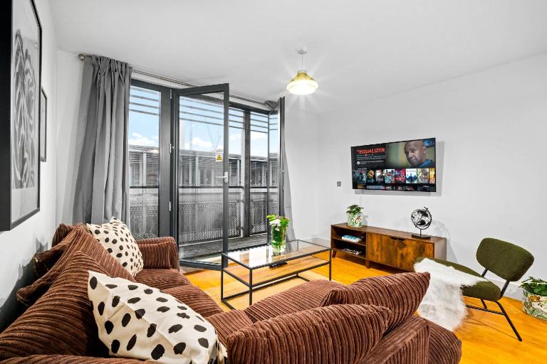 2-Bedroom Apartment in Heart of the City - China Town - Balcony - Secure Parking Included 48A - B&B Birmingham