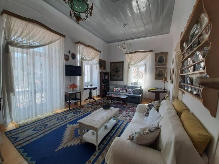 Mansion Alexandri - B&B Ýdra