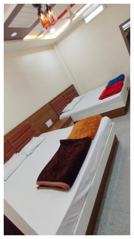shree trilokeshwar Mahadev guesthouse - Ferienwohnung Ujjain