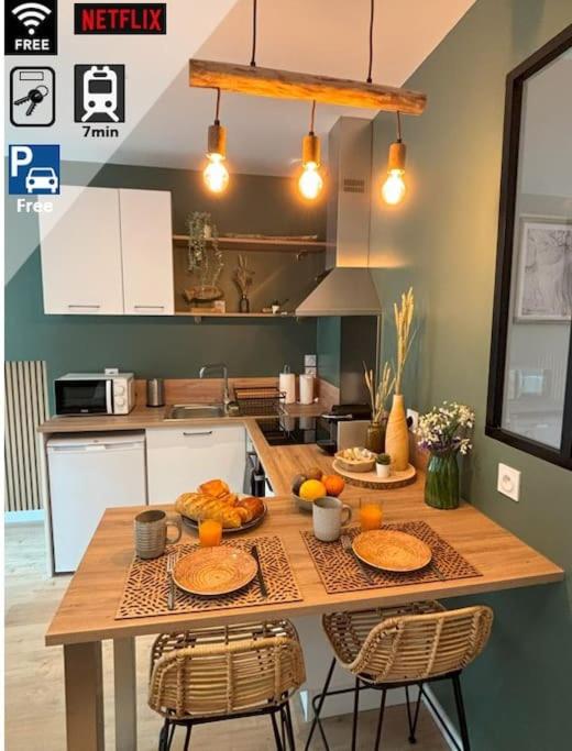 Studio Bois flotté Cherbourg Netflix Parking - B&B Cherbourg