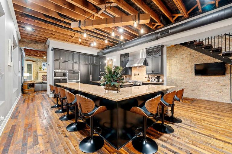 Chicago Mid-Century Gem By United Center - B&B Chicago