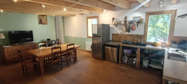 JAS provençal pour 6 personnes à 2mn de la Grange de Javon - Bed and Breakfast Monieux