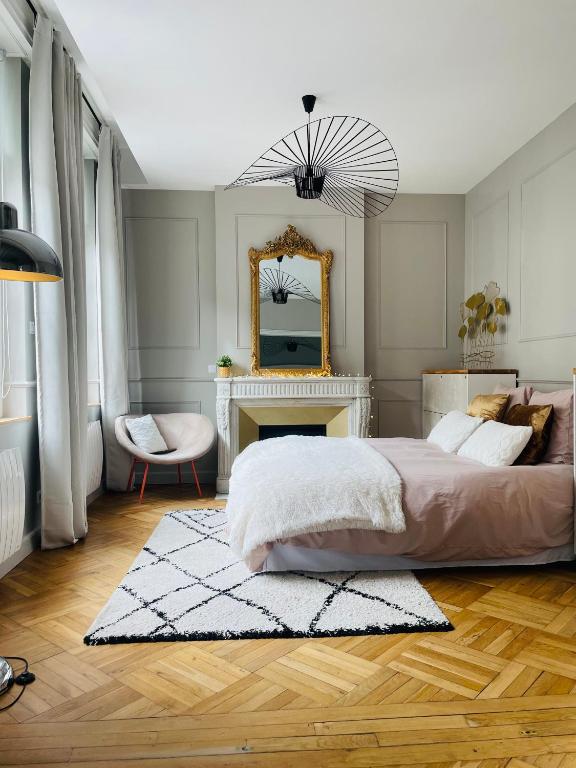 Cosy chic, raffiné et spacieux en hyper centre - Bed and Breakfast Arras