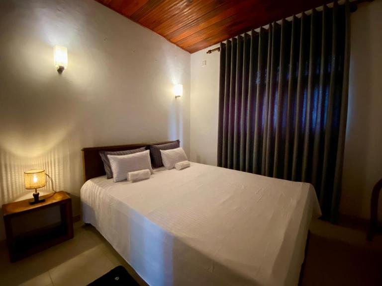 Villa 4C - Bed and Breakfast Midigama