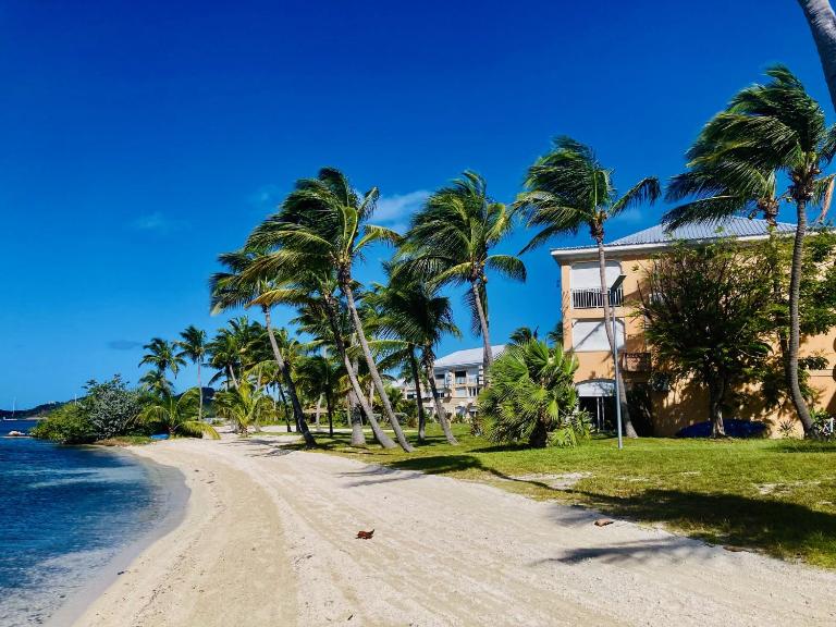 Caribbean Escape Coco & Mango - B&B Baie Nettle