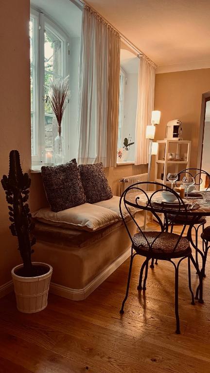 Apartment am Schloss - FLAIR - Bed and Breakfast Saarbrücken