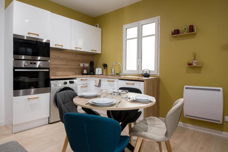 Le Scalaire, T2 totalement rénové, hypercentre Rochefort, arrivée autonome - B&B Rochefort