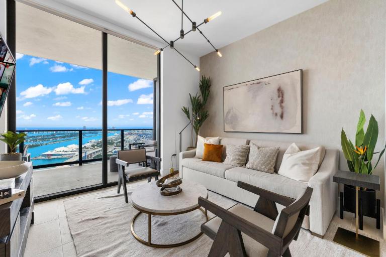 Free Parking! PH Luxury 3BR in Downtown Miami - Ferienwohnung Miami