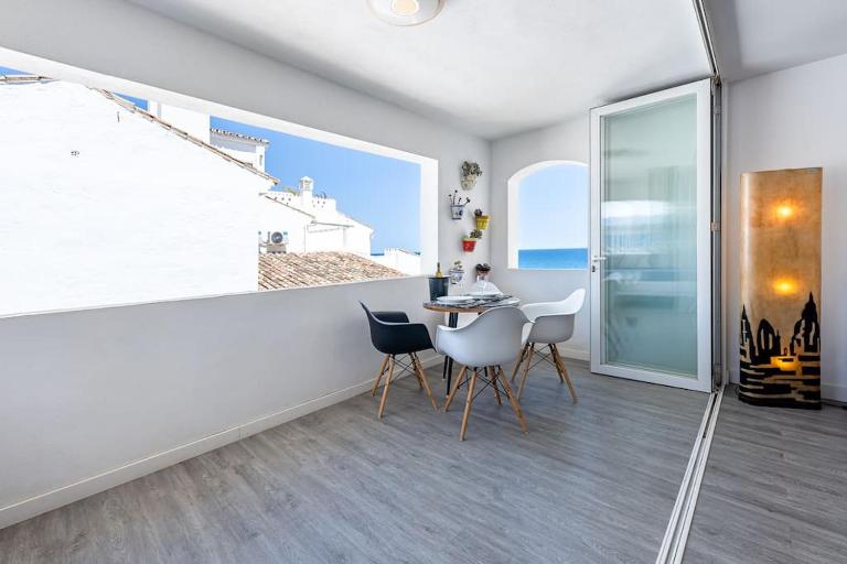 Holiday apartment with Sea views in Puerto Banus - B&B Marbella