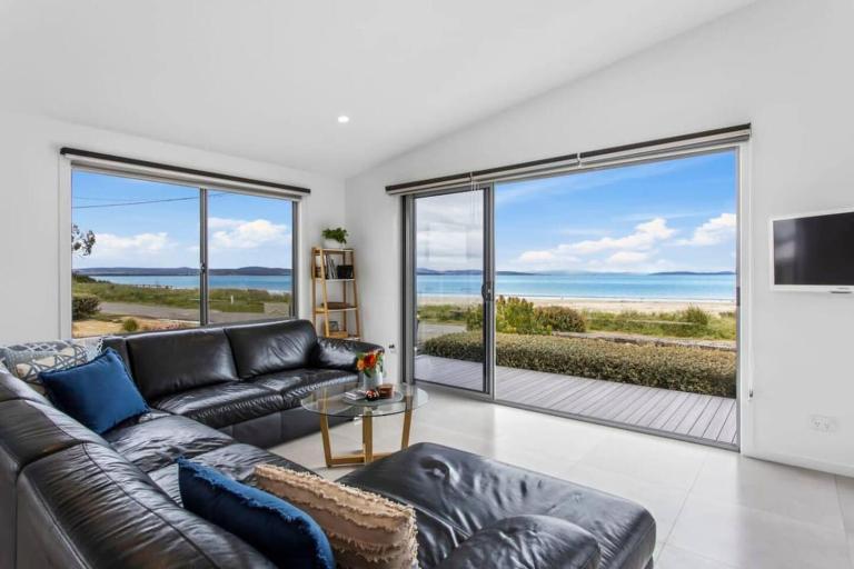 Seven Mile Beach House - Surf, Hike, Golf - B&B Seven Mile Beach