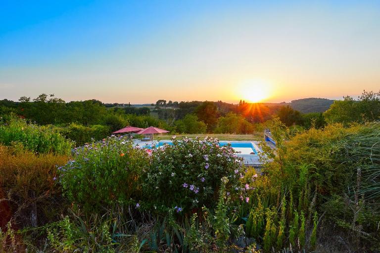 Les Terrasses du Carlat, Le Logis, Demeure raffinée, situation idéale Dordogne, vues, piscine - B&B Saint-Cybranet