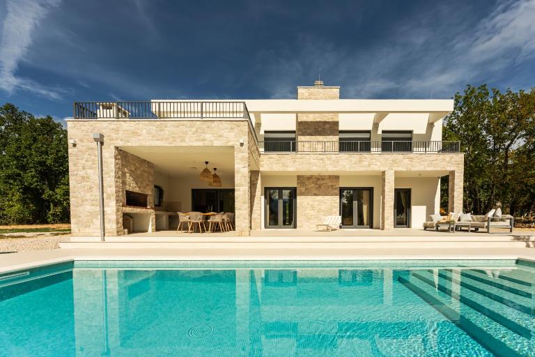 Villa Wellbeing Imotski Croatia heated pool , spa and ultimate privacy - B&B Donji Proložac