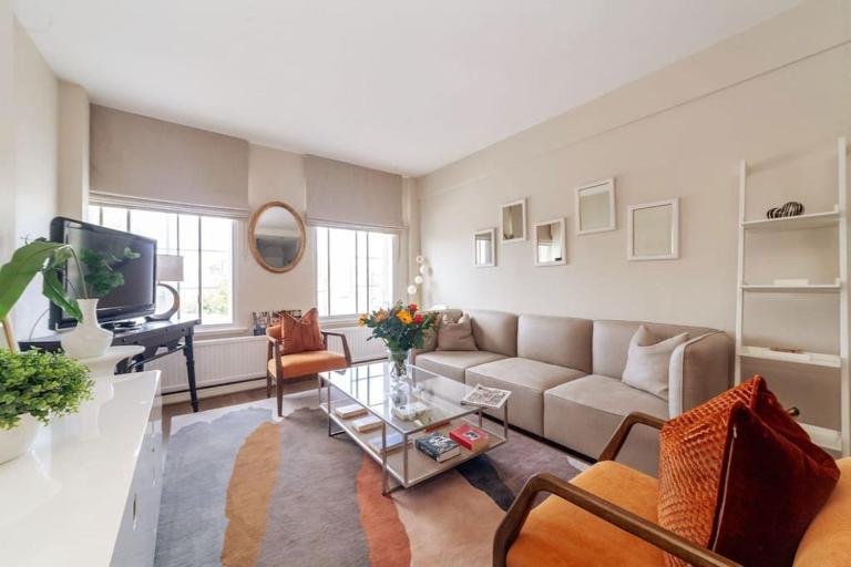 Elegant 2 Bedroom Apartment, Steps from History & V&A Museums, 2 Bathroom & 2 Elevators - B&B Londra