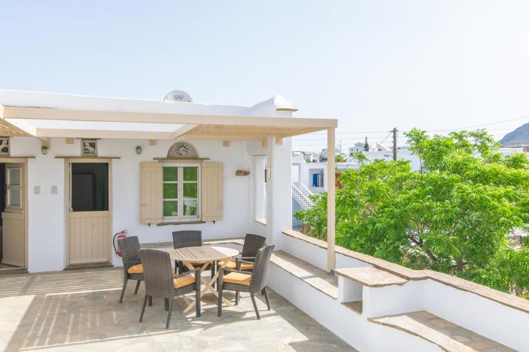 Apodrasi - B&B Stení