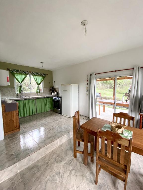 Cabaña Villa el Chacay - Ferienwohnung Piedra Blanca