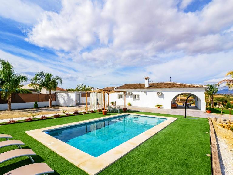 Cubo's El Sueño de los Abuelos Privacy Pool - B&B Alhaurín el Grande