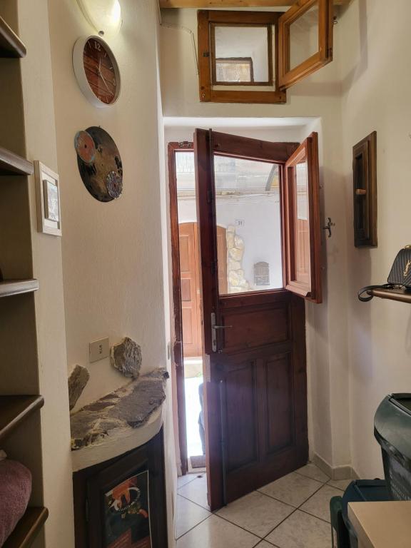 La piccola casetta nel centro storico - B&B Iglesias