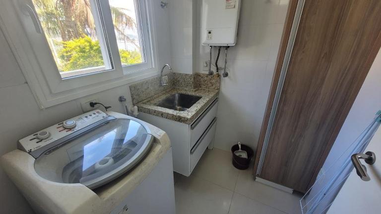 B164 - Apto na praia da Lagoinha para Alugar - Bed and Breakfast Bombinhas