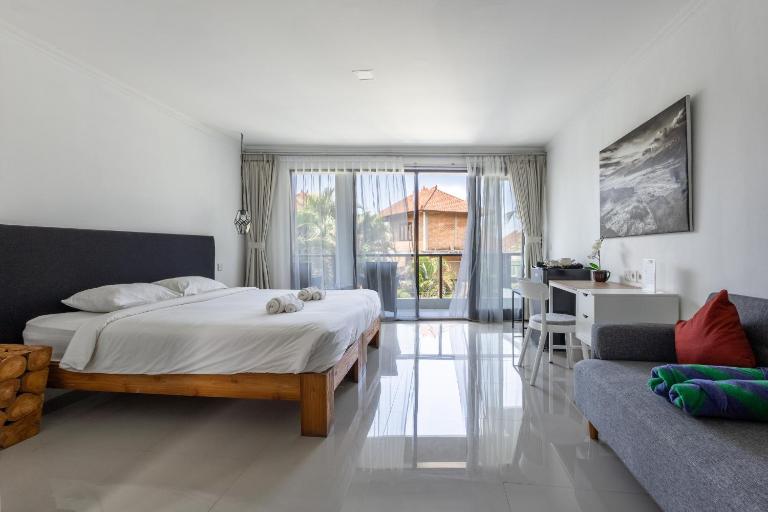 Deluxe Room with Pool View - B&B Balun