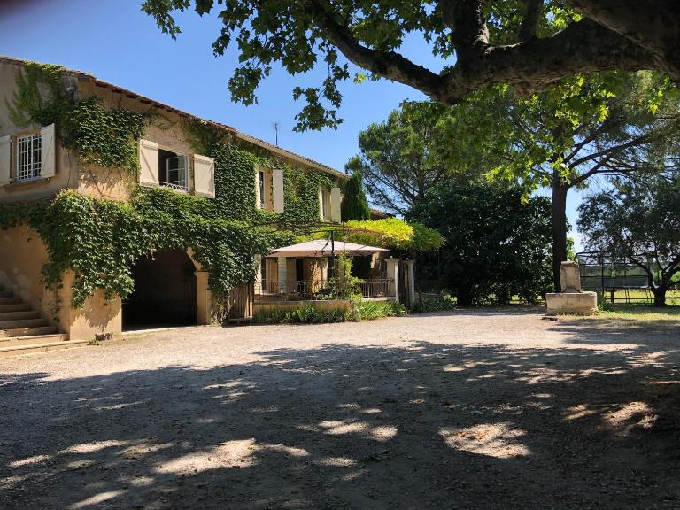 Grand Mas - Ferienwohnung Tarascon