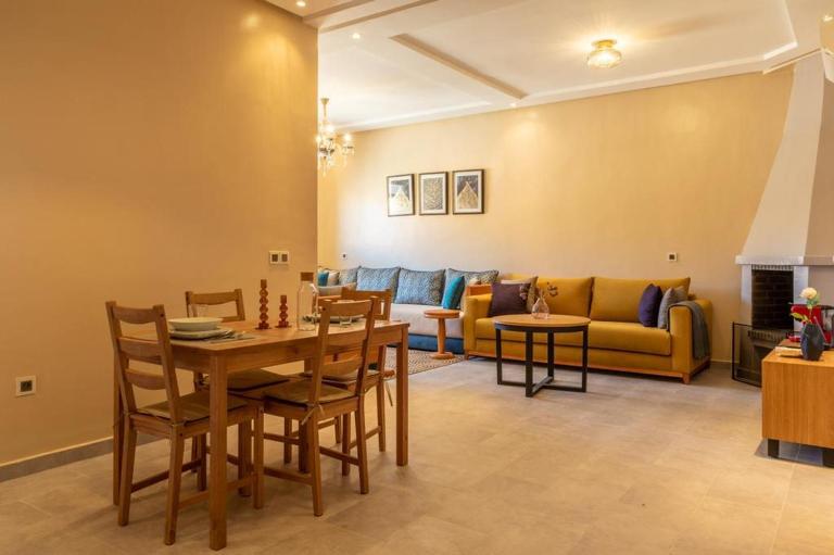 Holmes Residence Tafraoute 2 - Bed and Breakfast Tafraout