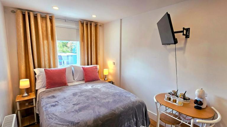 Claire Double Room - Chambres d'hôtes Londres