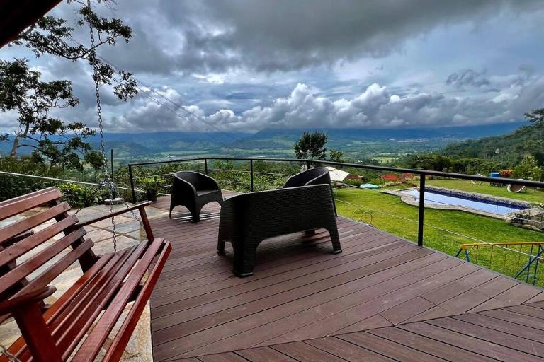 Cabaña Vistas Paraíso - B&B Turrialba