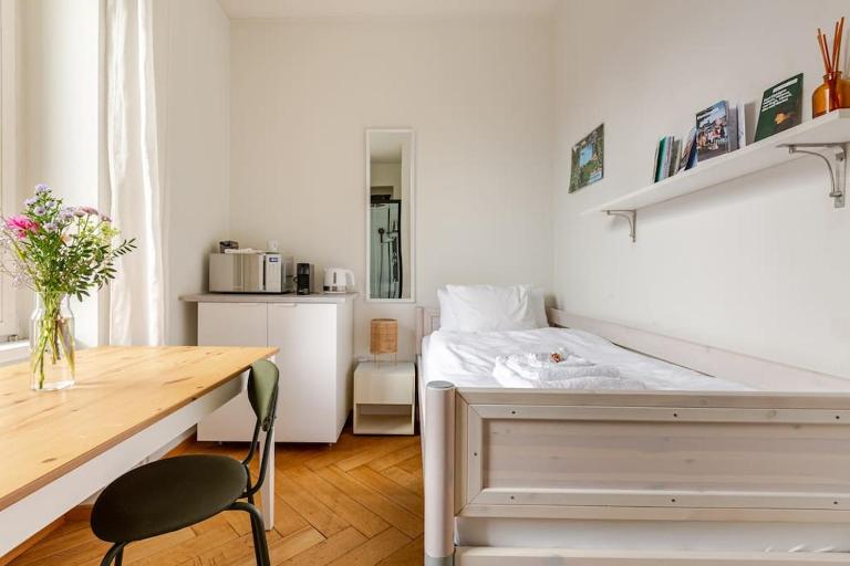 New tiny studio 1 near University & Hospital - Chambres d'hôtes Bâle
