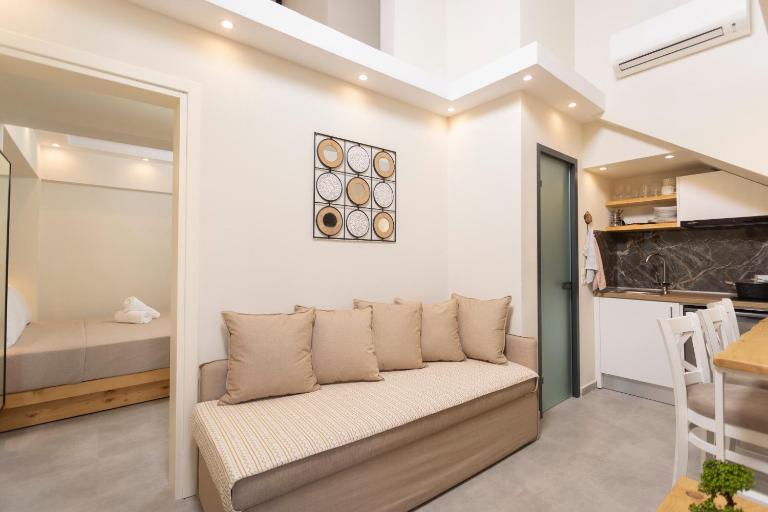 Ionas Apartments 5 - B&B Néa Skióni