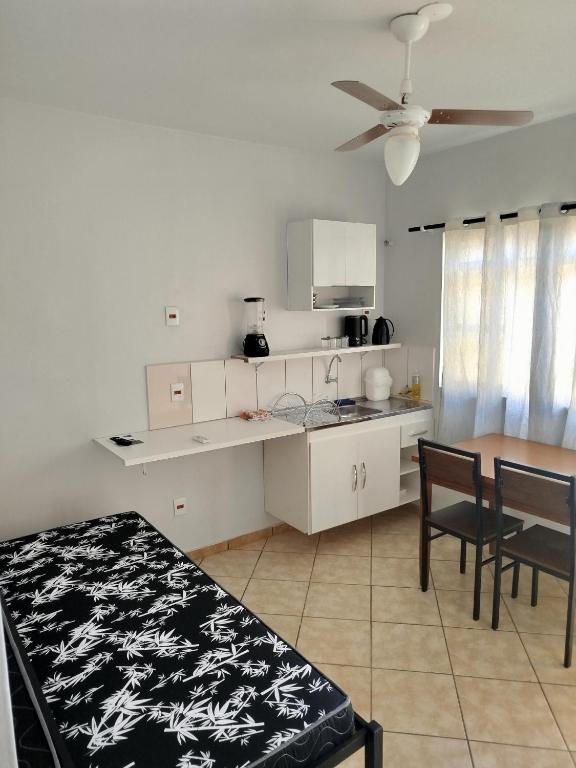 Apto 6 ótimo local próximo shopping - B&B Campo Grande