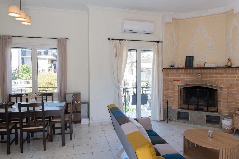 Cozy Greek Apartment - B&B Atene