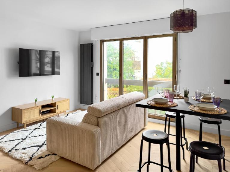 Charmant Appartement Neuilly - 10mn Champs-Elysées - B&B Neuilly-sur-Seine