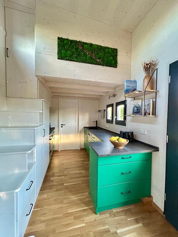 Tiny House Abenteuer mit Hot Tub - B&B Scharten