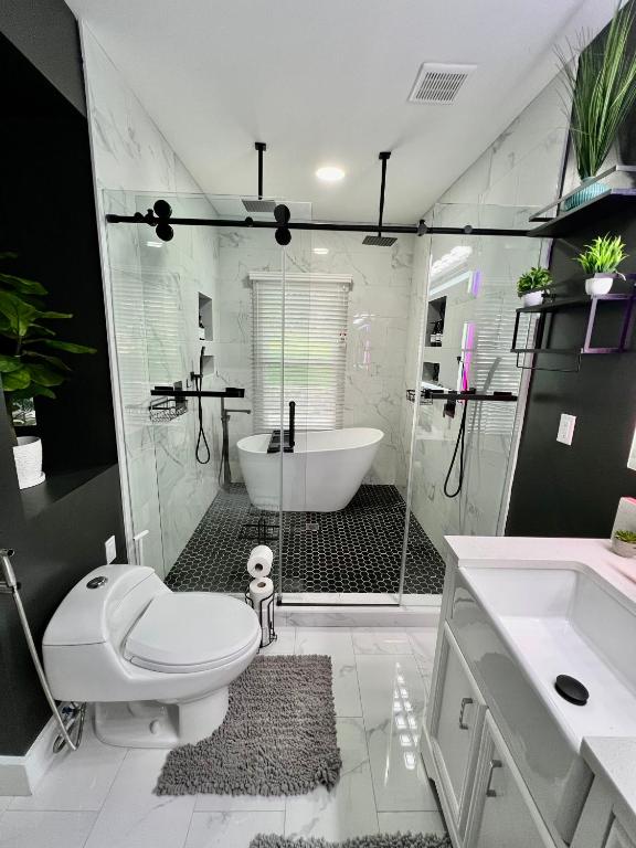 Charming 2BR 2BA 10 min DT Airport by LSP Homes - Chambres d'hôtes Atlanta