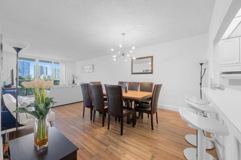 Nice and economic family apartment on the beach - B&B Sunny Isles Beach