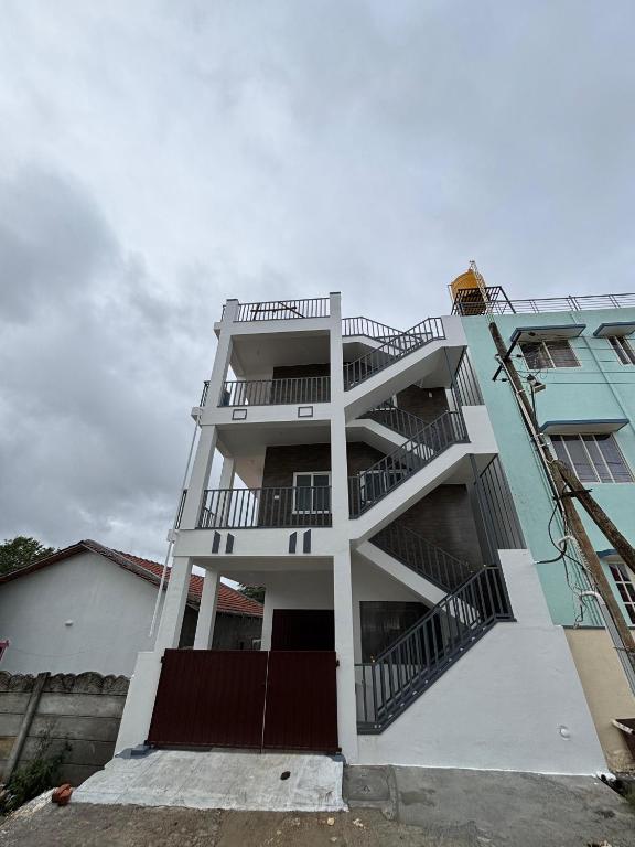 Kamal nivas service apertments - B&B Chikkamagaluru