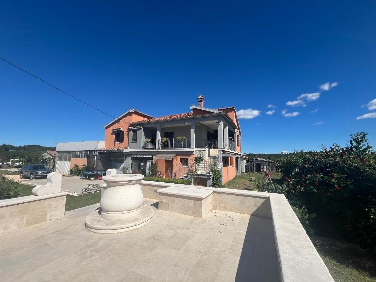 Apartment Šterna in Svetvincenat - B&B Svetvinčenat