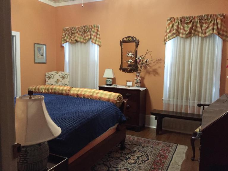 Hanna House Bed & Breakfast - Ferienwohnung New Bern