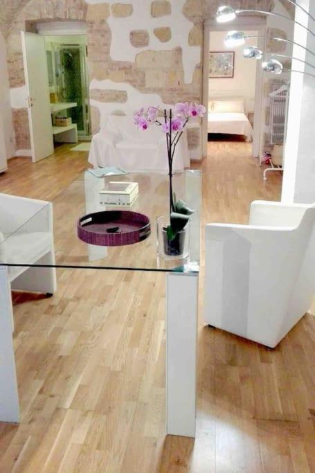 Ibiscus apartment - B&B Cagliari