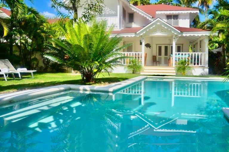Tropical Villa 4Bedroom 3Baths and Pool Near Beach - Bed and Breakfast Las Terrenas